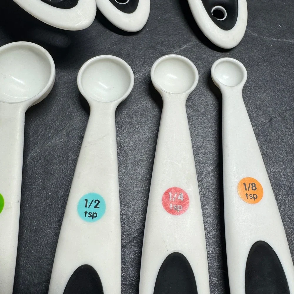 VTG OXO Good Grips‎ Measuring Cups and Spoons Set White Plastic 9 Pieces